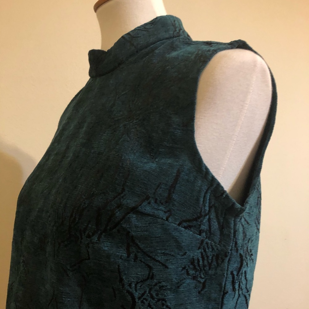 Mark. Chic Teal Sleeveless Mock Neck Crop Top - Picture 12 of 16